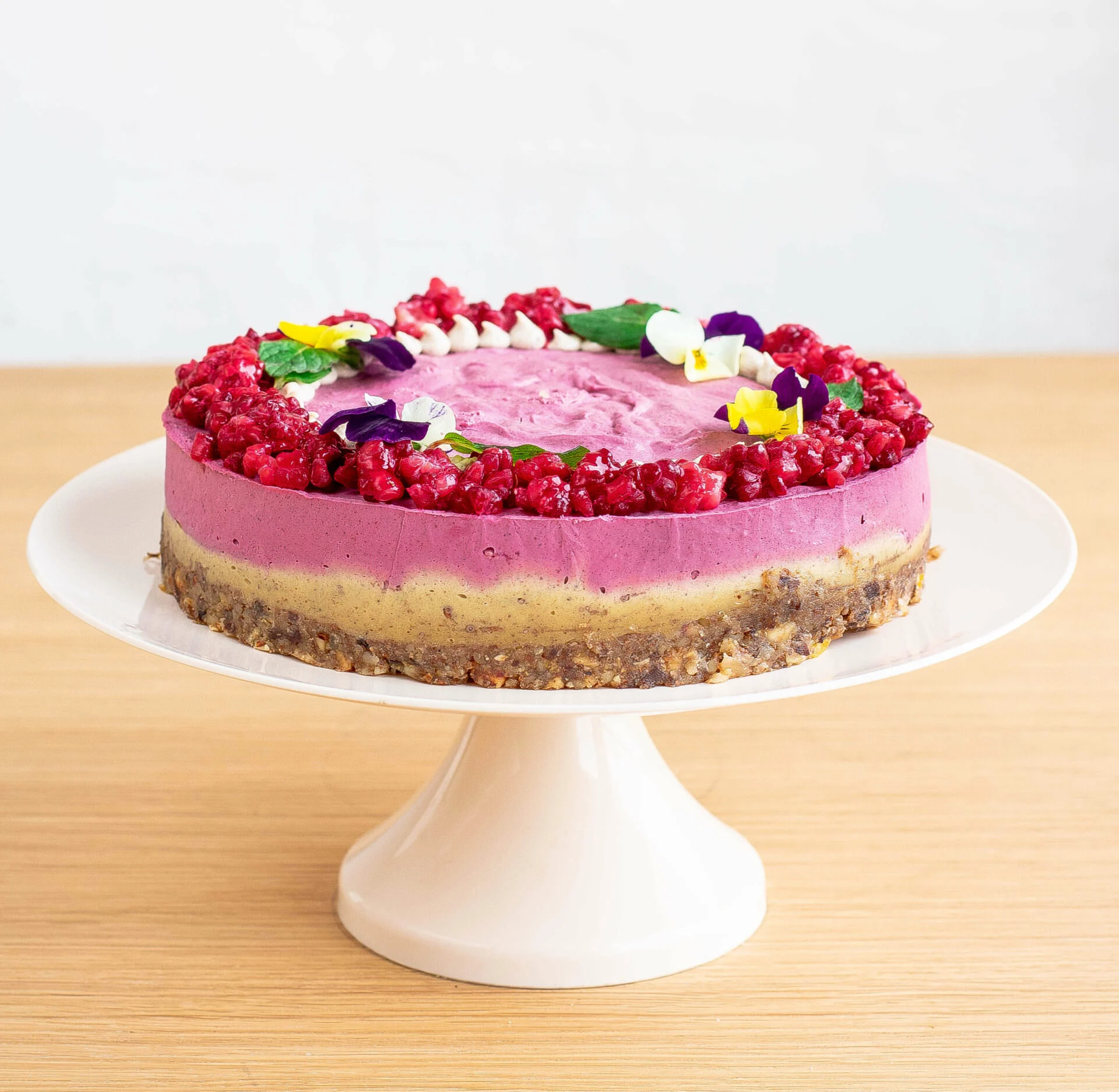 Malina - ukusna i zdrava torta, cela torta